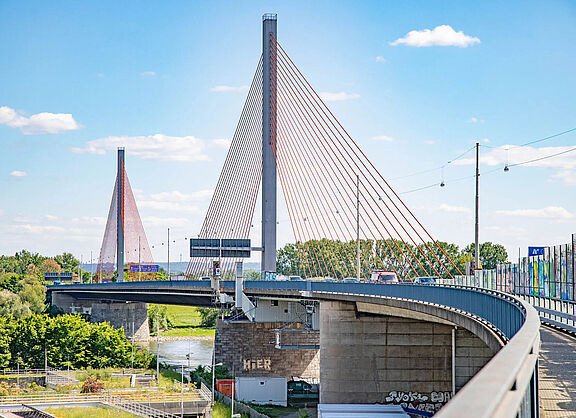 Bild von der Bonner Nordbrücke