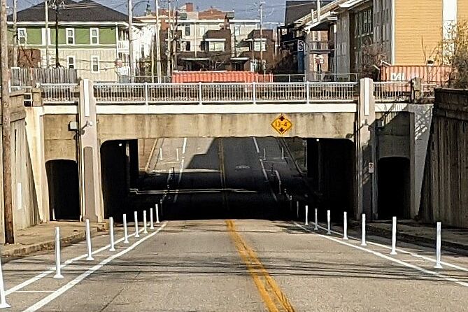 Protected Bike-Lane in Memphis, Florida Street